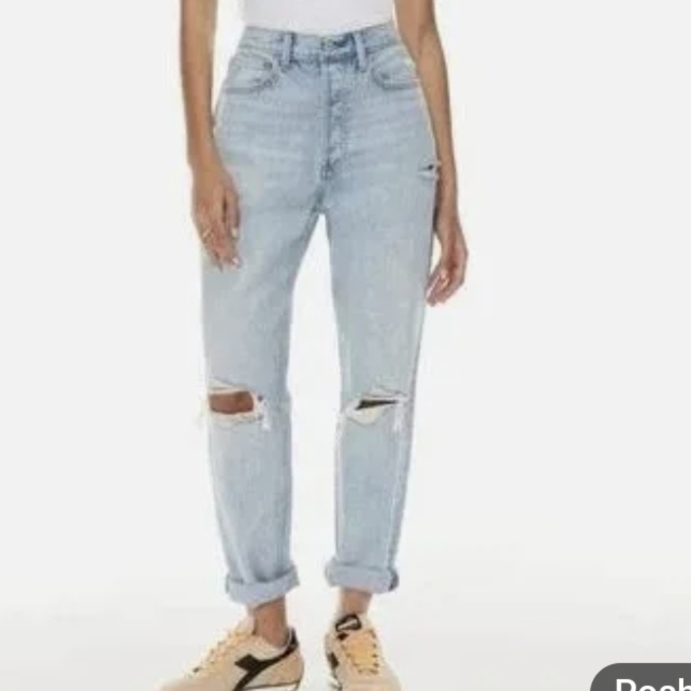 NWT Denim Forum The BF High Rise Loose 28L Jeans